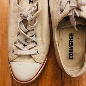 Off White Low Top Converse Lace-ups